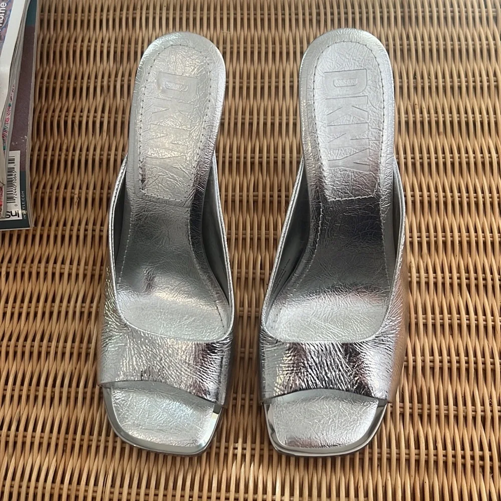 DKNY Anya Crackle Square Toe Metallic Sandal - Picture 4 of 6